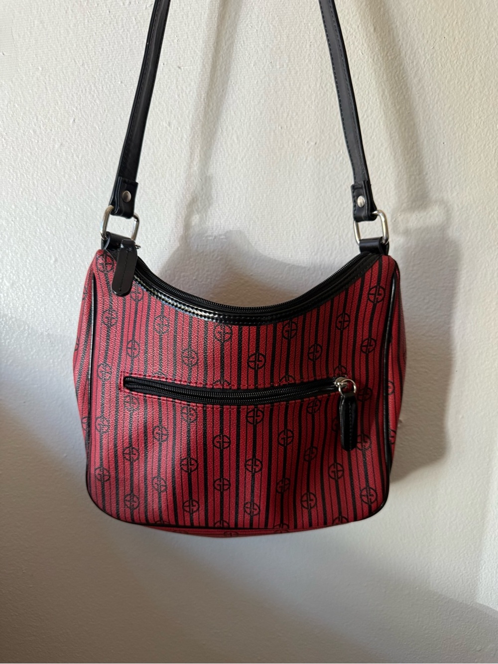 Giani Bernini Red Patterned Shoulder Bag with Black Trim - Picture 3 of 7